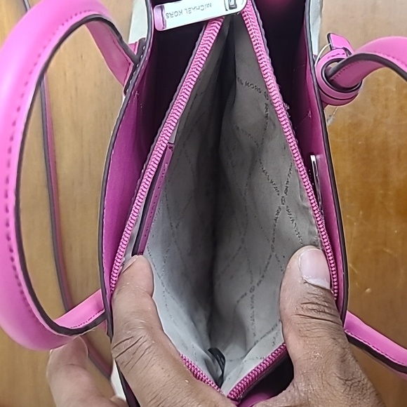 Michael Kors Marilyn MK Monogram Logo Womens Satchel Crossbody Tote Purse Small - Picture 12 of 16